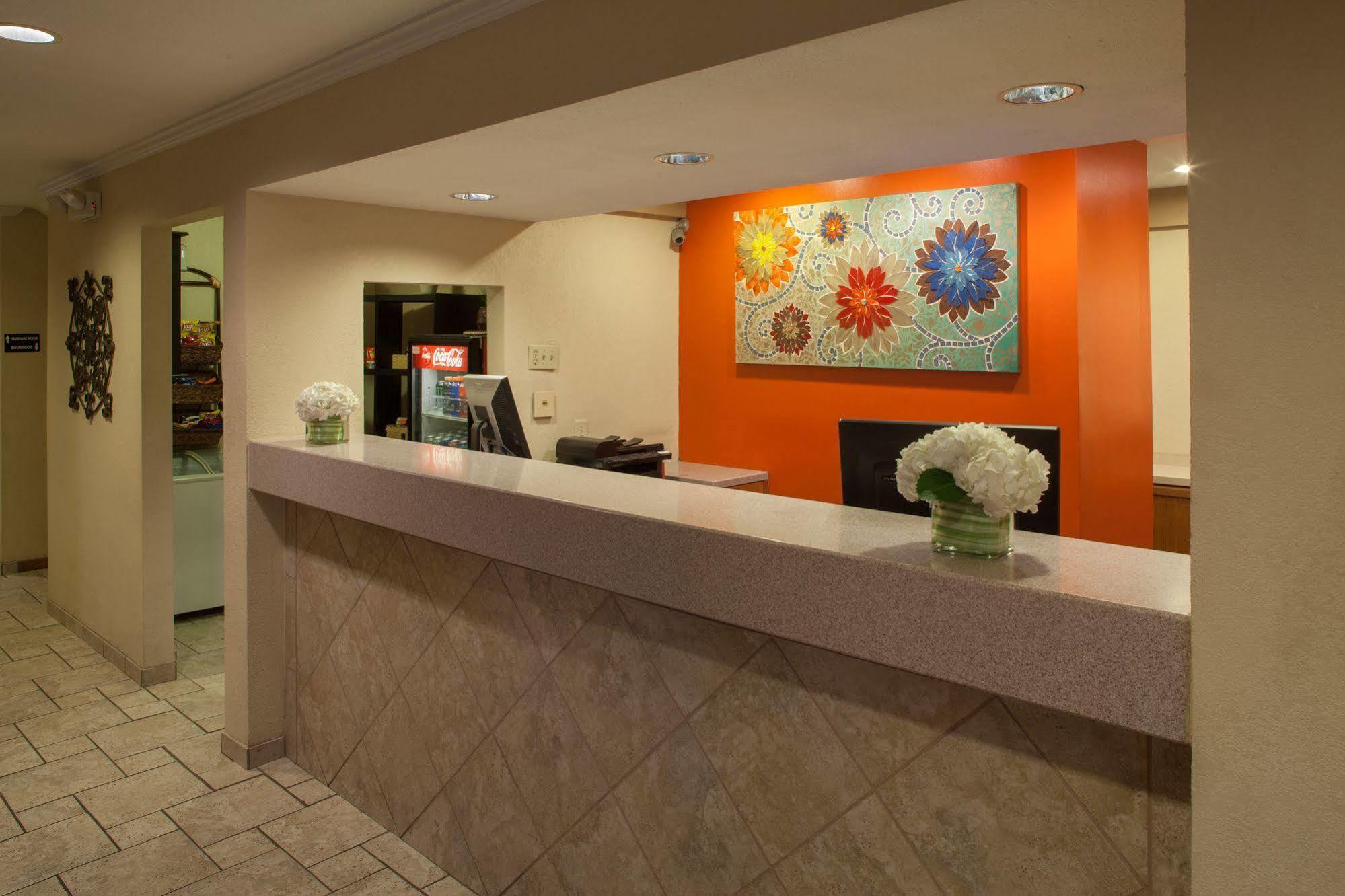 Cloverleaf Suites Kansas City Overland Park Exterior photo